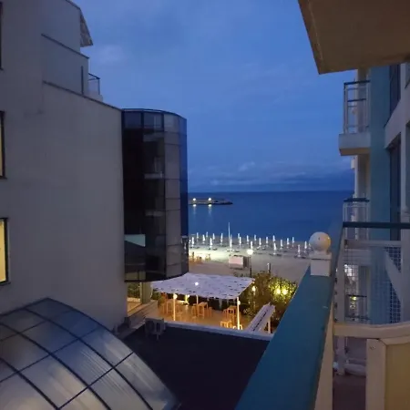 Апартаменты Berlin Golden *